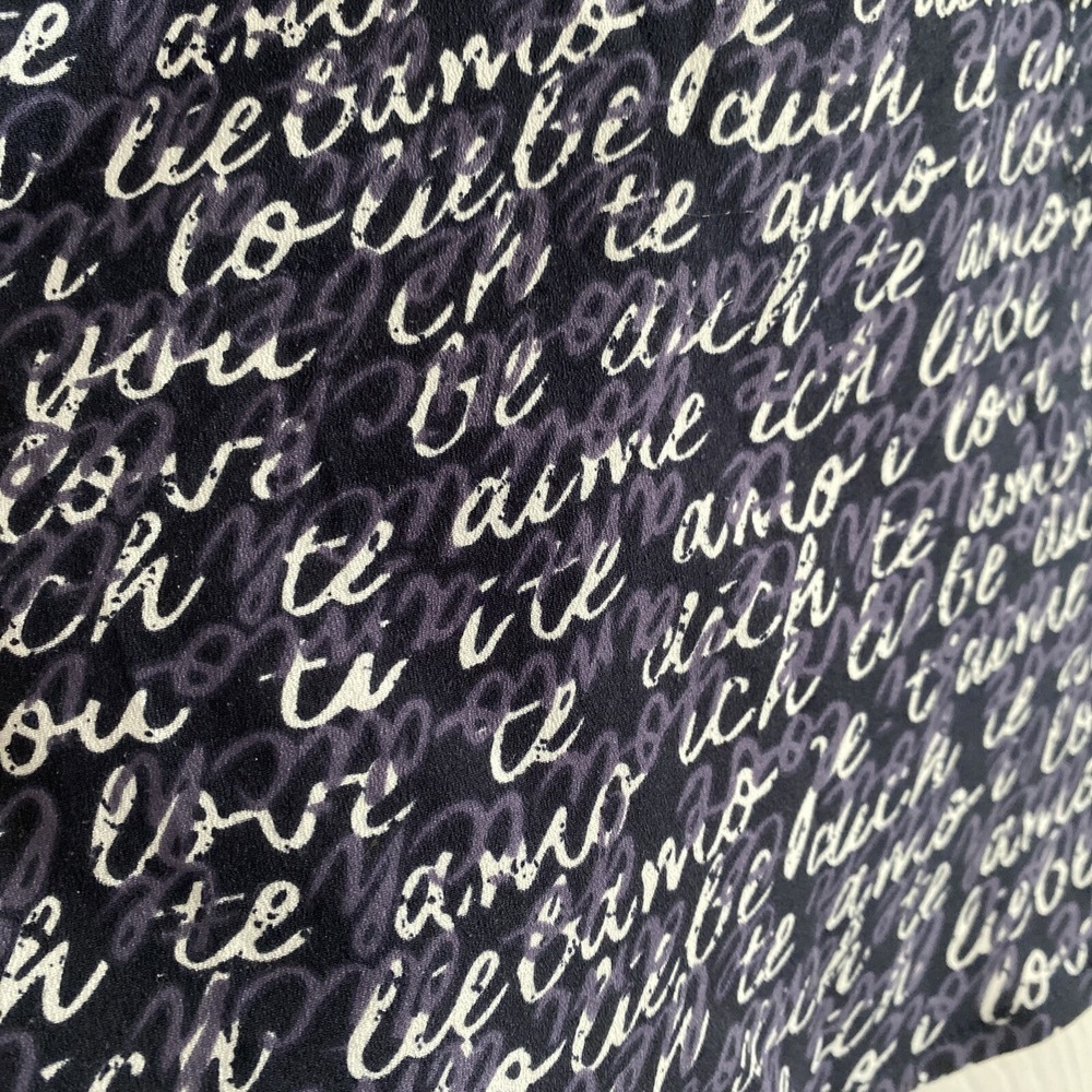 Cabi Amour Blouse Womens Size S Navy Blue Script I Love You Print V-Neck Whimsy - Picture 6 of 8